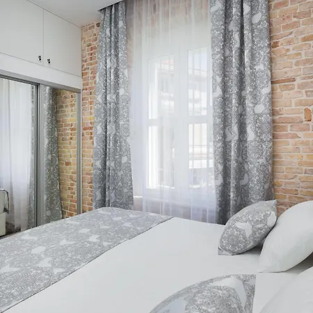 Sleep Split Guest house 4*